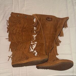 Minnetonka Moccasin boots